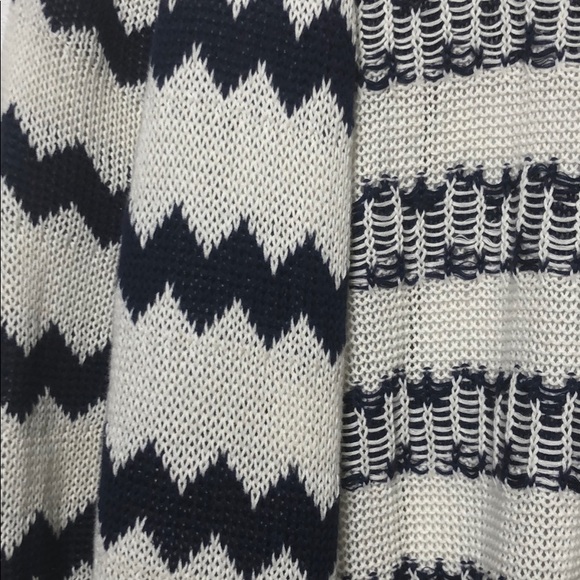 Cardigan - Picture 2 of 5